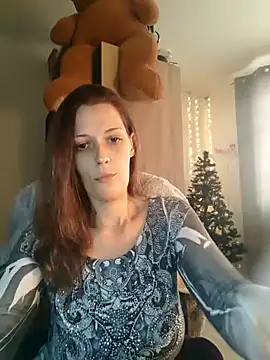 Mila Luciphya online show from December 4, 2025, 2:37 pm