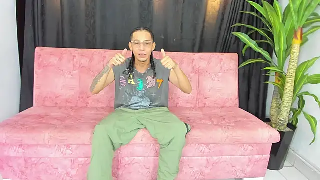 Snapshot of golden_girl_house chatting on February 28, 2026, 6:53 pm golden girl house online show from February 28, 2026, 6:53 pm