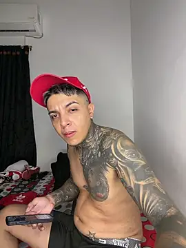 Snapshot of golden_girl_house chatting on March 1, 2026, 10:39 am golden girl house online show from March 1, 2026, 10:39 am