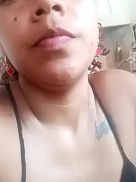 Daila Lucia online show from September 19, 2025, 9:04 pm