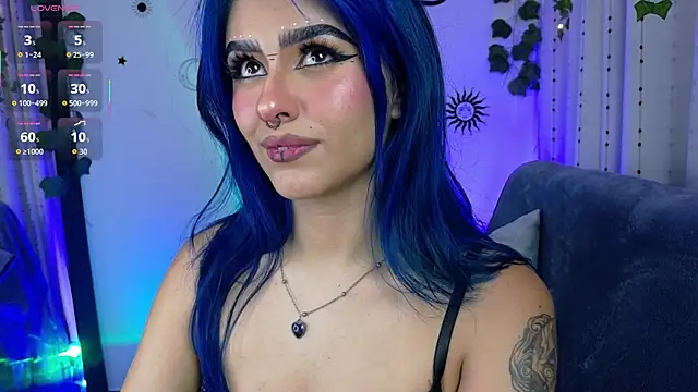 Snapshot of blue_kitten chatting on June 12, 2026, 4:11 am blue kitten online show from June 12, 2026, 4:11 am