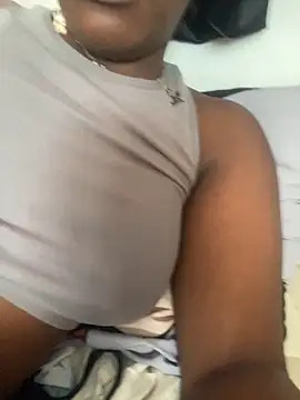 bybey18 online show from October 14, 2025, 3:02 pm