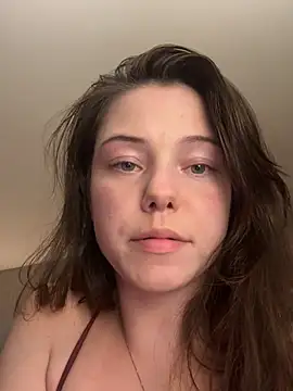 lilbbyily online show from April 21, 2026, 2:15 am