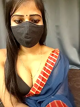 Misss-julli online show from December 20, 2025, 11:39 am