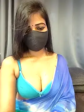 Misss-julli online show from February 17, 2026, 7:05 am