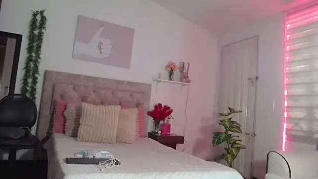 Noapino online show from July 22, 2026, 8:33 pm