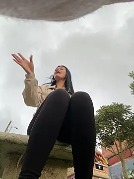 LiaCollings online show from November 4, 2025, 8:52 pm