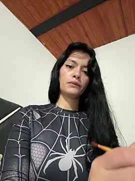 LiaCollings online show from May 18, 2026, 11:05 am