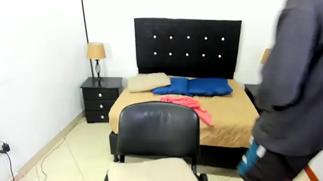 maikol monstercock online show from September 30, 2025, 5:07 pm