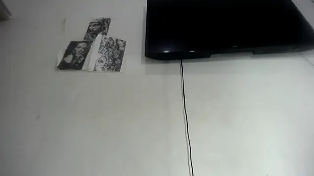 Snapshot of Foxy_Lovex chatting on October 29, 2025, 11:17 pm Foxy Lovex online show from October 29, 2025, 11:17 pm