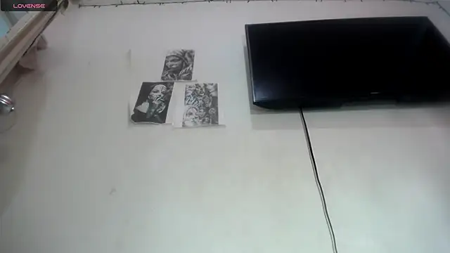 Snapshot of Foxy_Lovex chatting on November 14, 2025, 8:29 pm Foxy Lovex online show from November 14, 2025, 8:29 pm