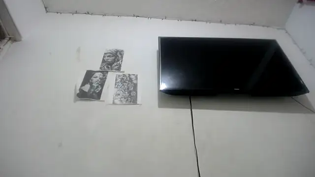 Snapshot of Foxy_Lovex chatting on November 18, 2025, 11:37 pm Foxy Lovex online show from November 18, 2025, 11:37 pm