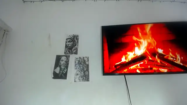 Snapshot of Foxy_Lovex chatting on November 22, 2025, 10:42 pm Foxy Lovex online show from November 22, 2025, 10:42 pm