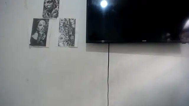 Snapshot of Foxy_Lovex chatting on December 17, 2025, 9:21 pm Foxy Lovex online show from December 17, 2025, 9:21 pm