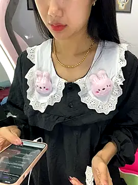 Snapshot of Sexlove_bb chatting on October 5, 2025, 10:40 pm Sexlove bb online show from October 5, 2025, 10:40 pm