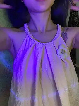 Snapshot of Sexlove_bb chatting on May 3, 2026, 2:06 am Sexlove bb online show from May 3, 2026, 2:06 am