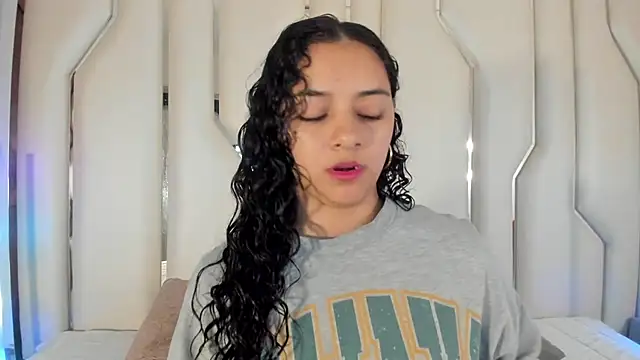 Snapshot of Angellit_Afrodita_ chatting on June 5, 2026, 9:48 am Angellit Afrodita online show from June 5, 2026, 9:48 am