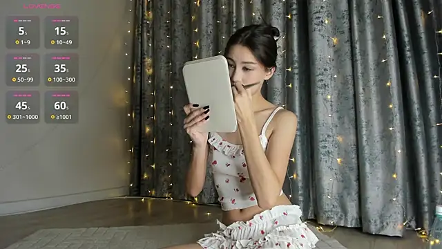 Snapshot of la_kivi chatting on December 15, 2025, 10:14 pm la kivi online show from December 15, 2025, 10:14 pm