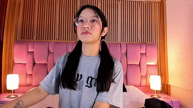 Sophie Calloway online show from September 9, 2025, 3:22 pm