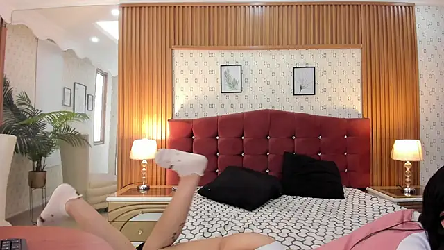 Sophie Calloway online show from September 10, 2025, 1:44 pm