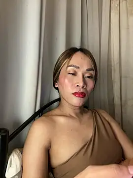 RomanticPearlTS online show from February 11, 2026, 1:21 am