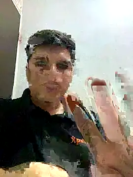 Snapshot of Tavosexy22 chatting on September 9, 2025, 12:43 am Tavosexy22 online show from September 9, 2025, 12:43 am