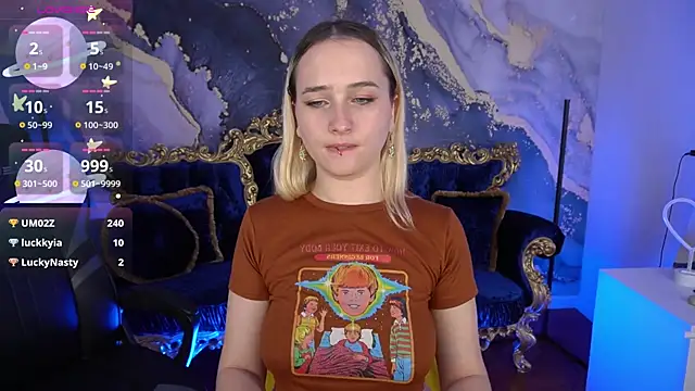 LilElfie online show from November 23, 2025, 7:57 pm