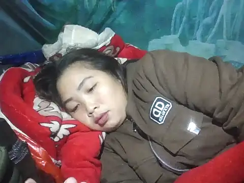 PhamPhung online show from November 18, 2025, 2:54 pm