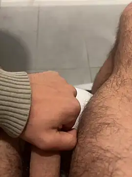 Snapshot of c2c3finm chatting on November 26, 2025, 5:14 pm c2c3finm online show from November 26, 2025, 5:14 pm