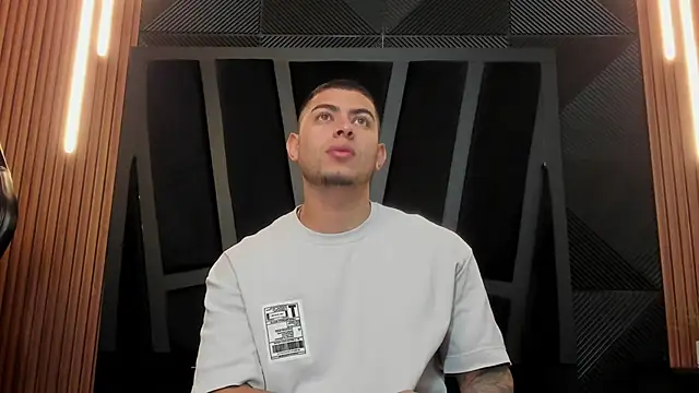 marco garciia  online show from October 9, 2025, 11:14 pm