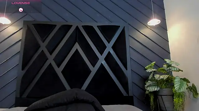 marco garciia  online show from October 25, 2025, 11:21 pm