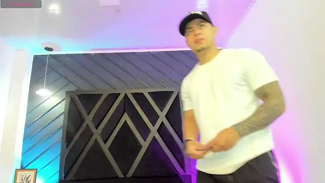 marco garciia  online show from December 4, 2025, 11:13 pm