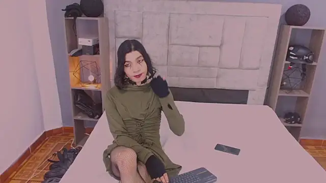 Snapshot of Atley_Dolly chatting on June 19, 2026, 10:46 pm Atley Dolly online show from June 19, 2026, 10:46 pm