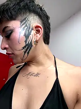 Snapshot of DayanaDG chatting on November 1, 2025, 11:51 pm DayanaDG online show from November 1, 2025, 11:51 pm