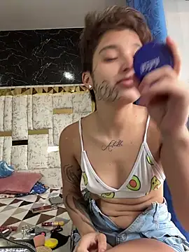 Snapshot of DayanaDG chatting on December 15, 2025, 8:35 pm DayanaDG online show from December 15, 2025, 8:35 pm