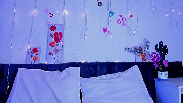 Snapshot of Tommy_Lovee chatting on November 6, 2025, 4:02 am Tommy Lovee online show from November 6, 2025, 4:02 am