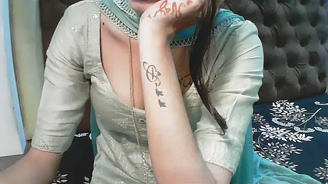 Snapshot of elize__ chatting on October 10, 2025, 2:21 am elize online show from October 10, 2025, 2:21 am