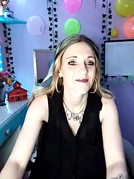 Purple2StayThnxx online show from September 28, 2025, 10:31 am