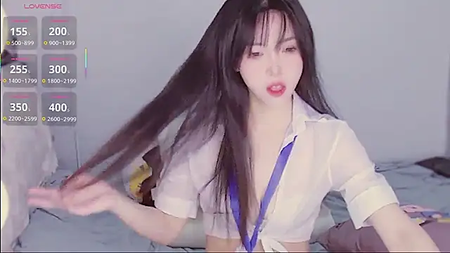 XiaoNana  online show from February 6, 2026, 2:49 am