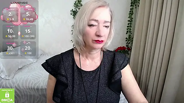 hunters woman online show from November 7, 2025, 2:17 pm