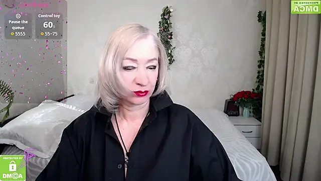 Snapshot of hunters_woman chatting on April 22, 2026, 6:53 pm hunters woman online show from April 22, 2026, 6:53 pm