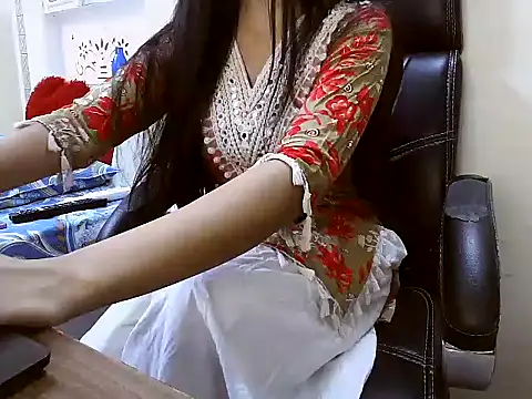 Snapshot of Simranjeet_kaur26 chatting on July 17, 2026, 2:13 pm Simranjeet kaur26 online show from July 17, 2026, 2:13 pm