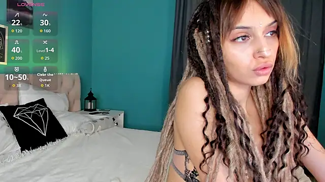 Snapshot of Ameli_Shell chatting on October 10, 2025, 1:04 am Ameli Shell online show from October 10, 2025, 1:04 am