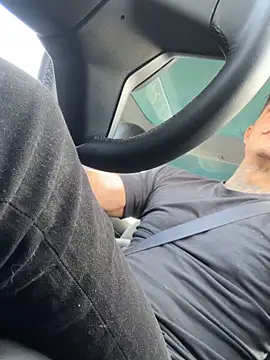 X es SL online show from October 15, 2025, 8:47 am