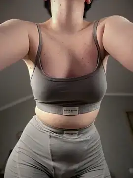 RinaShy online show from October 8, 2025, 5:16 am