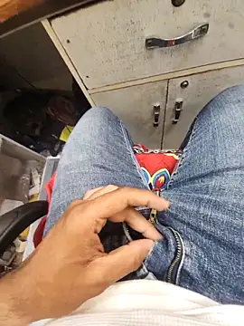 Snapshot of _Danny__ chatting on October 5, 2025, 3:10 pm Danny online show from October 5, 2025, 3:10 pm