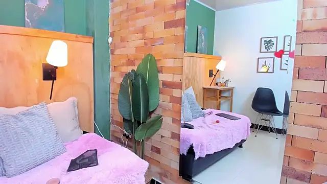 milavega  online show from February 21, 2026, 12:06 pm