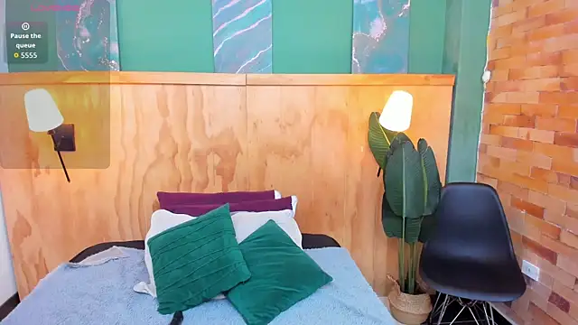 milavega  online show from March 6, 2026, 1:07 pm