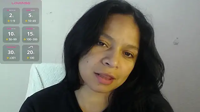 Snapshot of Sara_cute92 chatting on October 30, 2025, 5:09 am Sara cute92 online show from October 30, 2025, 5:09 am