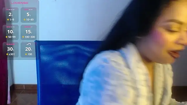 Snapshot of Sara_cute92 chatting on October 31, 2025, 7:48 pm Sara cute92 online show from October 31, 2025, 7:48 pm